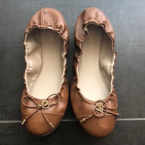 Juicy Couture Tan Flats Size 10